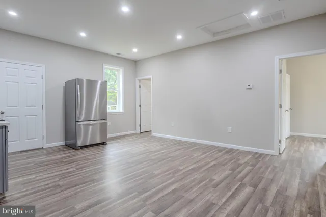 $325,000 | 4105 38th Street, Brentwood, MD 20722