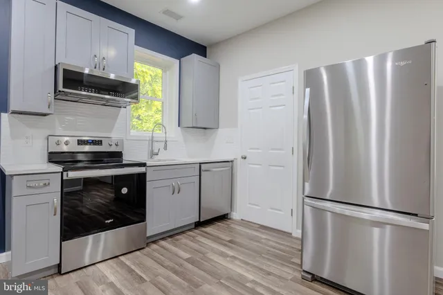 $325,000 | 4105 38th Street, Brentwood, MD 20722