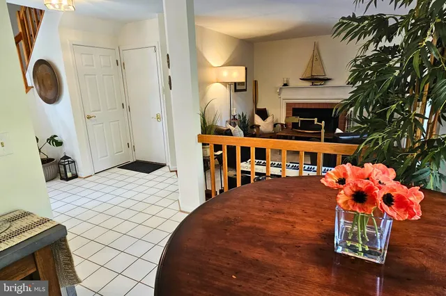 $3,450 | 908 Berwick Drive, Annapolis, MD 21403