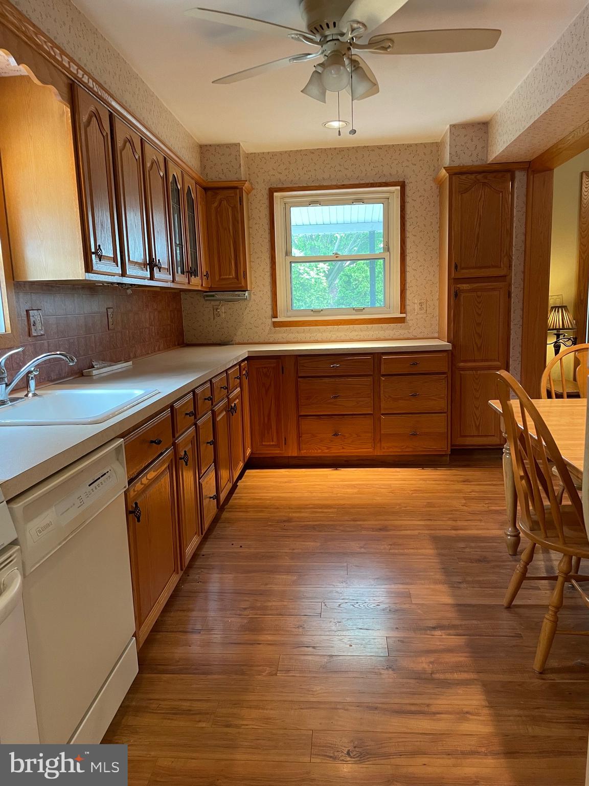 1226 Jennifer Road Philadelphia, PA 19116 - Photo 2 of 49