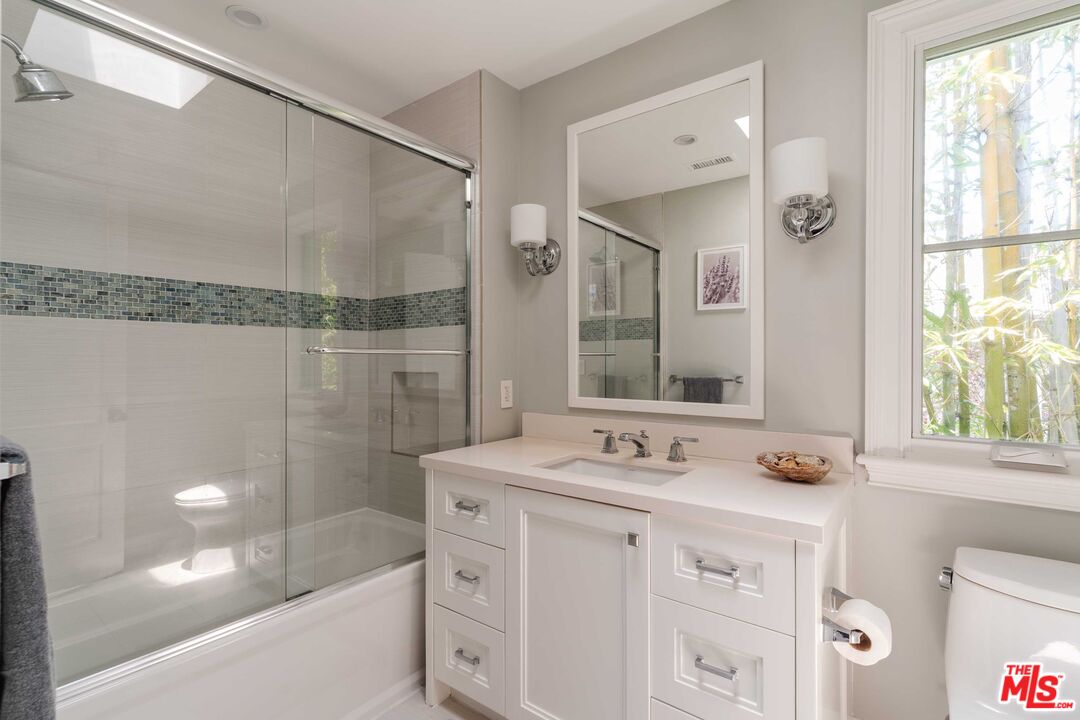 356 East Rustic Road Santa Monica, CA 90402 - Photo 25 of 31