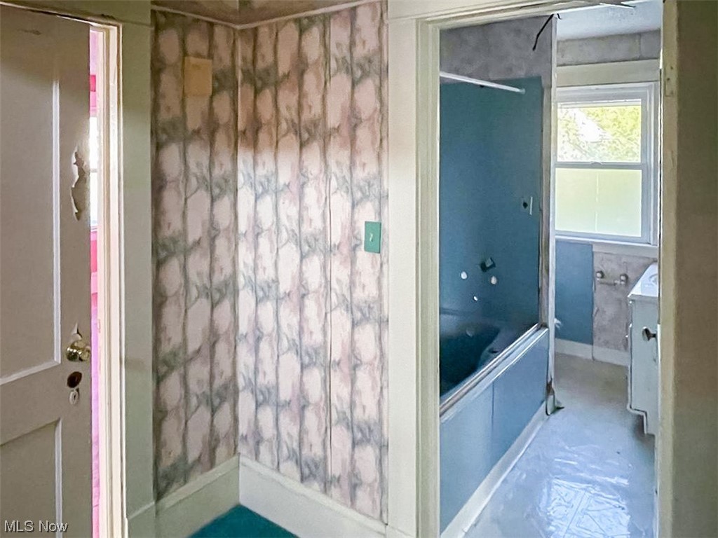 3199 Whitethorn Road Cleveland, OH 44118 - Photo 26 of 35 Gallery Image 26