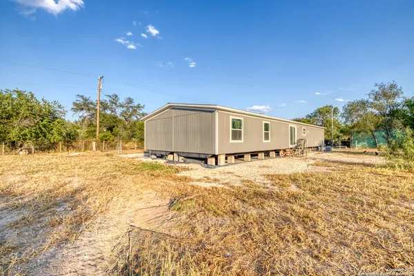 $795,000 | 3936 Farm To Market Road 1052, Uvalde, TX 78801
