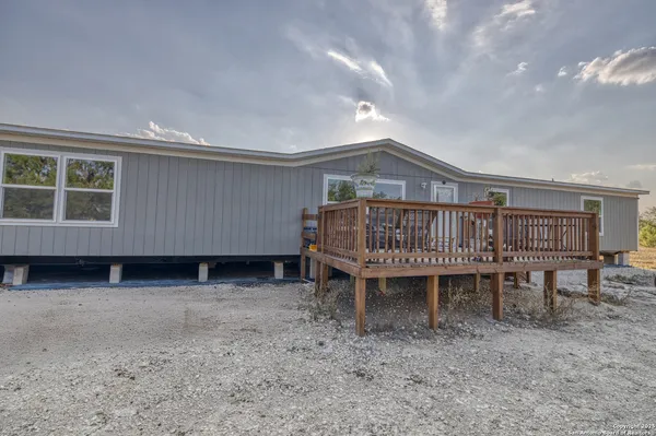 $795,000 | 3936 Farm To Market Road 1052, Uvalde, TX 78801