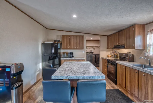 $795,000 | 3936 Farm To Market Road 1052, Uvalde, TX 78801