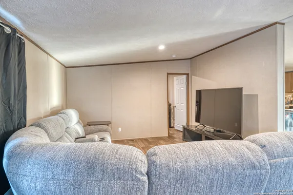 $795,000 | 3936 Farm To Market Road 1052, Uvalde, TX 78801