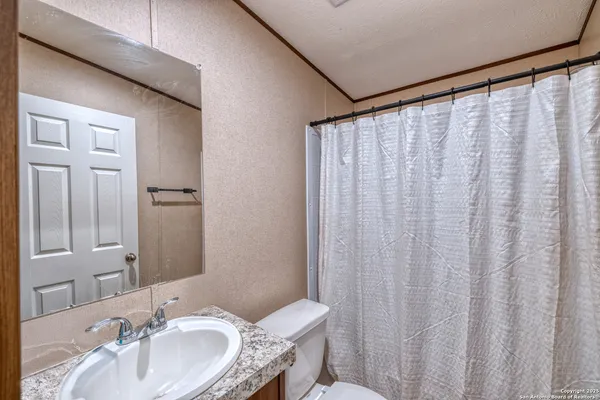 $795,000 | 3936 Farm To Market Road 1052, Uvalde, TX 78801