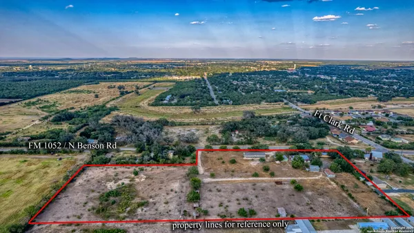 $795,000 | 3936 Farm To Market Road 1052, Uvalde, TX 78801