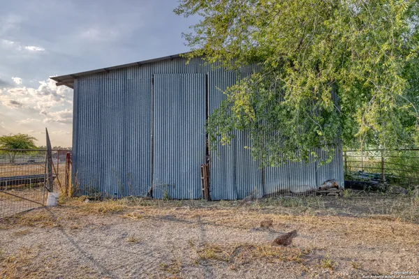 $795,000 | 3936 Farm To Market Road 1052, Uvalde, TX 78801