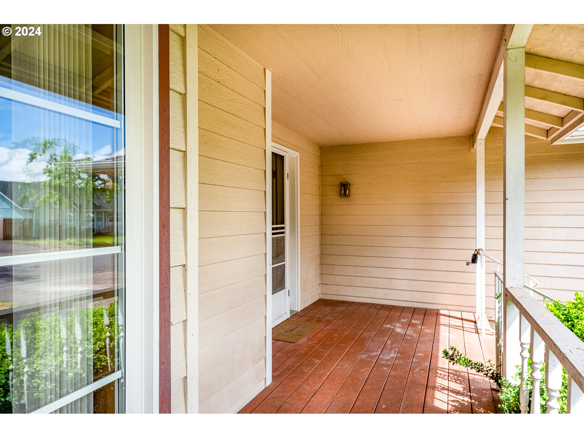 378 70th Street Springfield, OR 97478 - Photo 30 of 39 a view of outdoor space