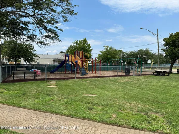 $2,200 | 330 Shore Drive, Unit F20, Highlands, NJ 07732