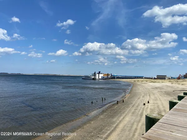 $2,200 | 330 Shore Drive, Unit F20, Highlands, NJ 07732