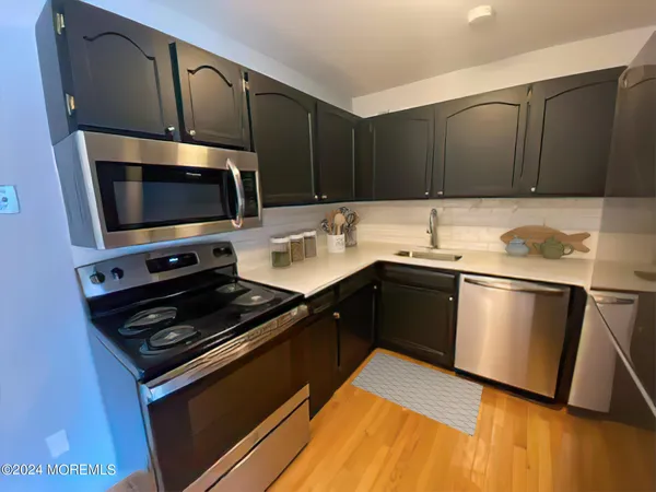 $2,200 | 330 Shore Drive, Unit F20, Highlands, NJ 07732