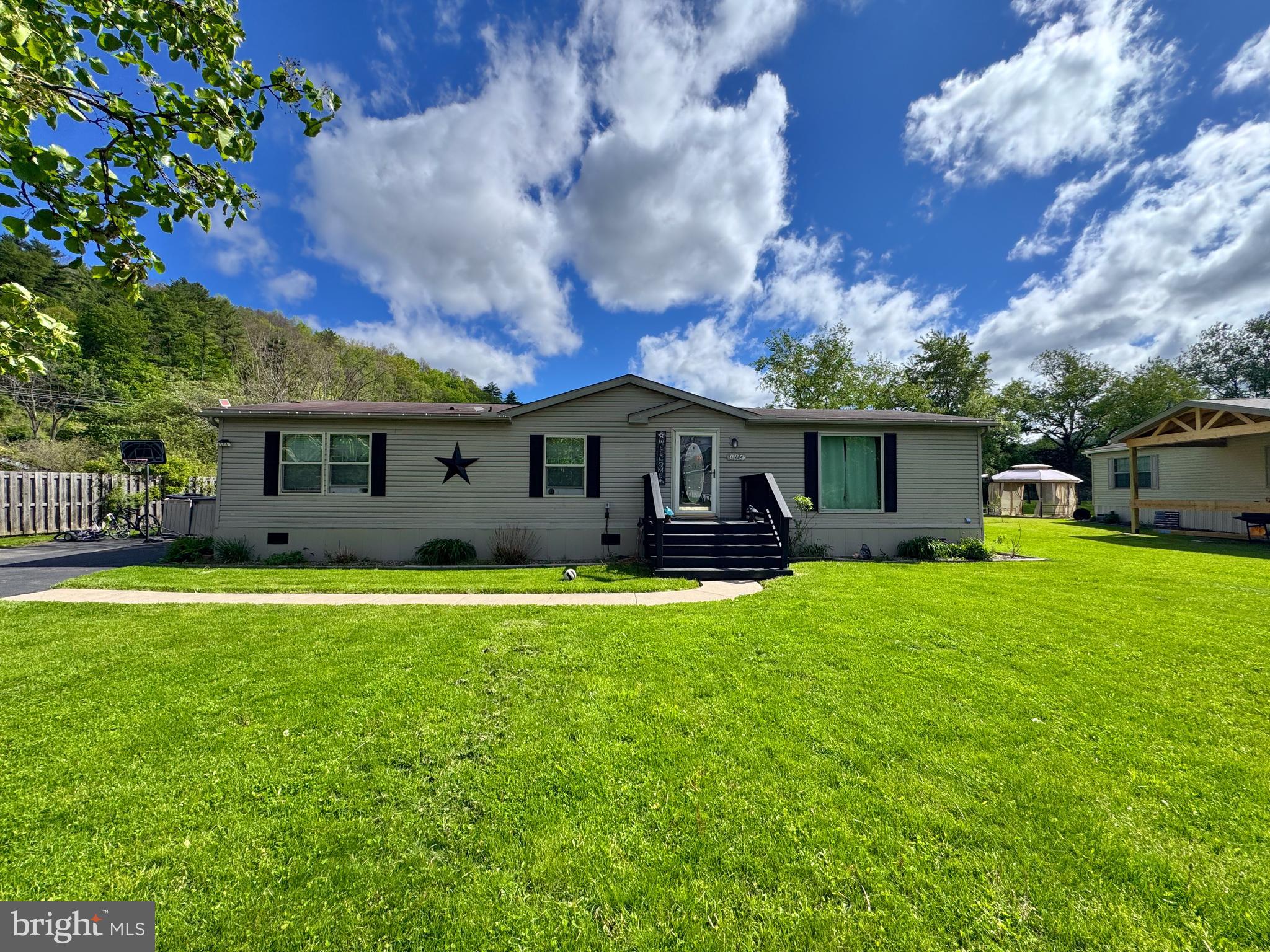 124 Aztec Court Julian, PA 16844 - Photo 1 of 18