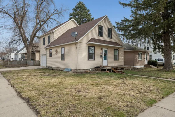 $160,000 | 205 East 11th Street, Fairmont, MN 56031