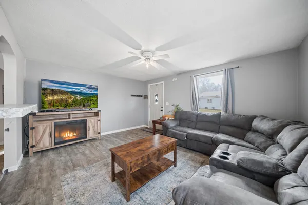 $160,000 | 205 East 11th Street, Fairmont, MN 56031