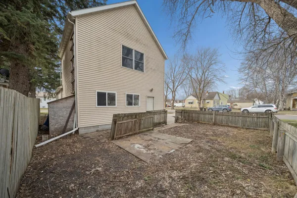 $160,000 | 205 East 11th Street, Fairmont, MN 56031