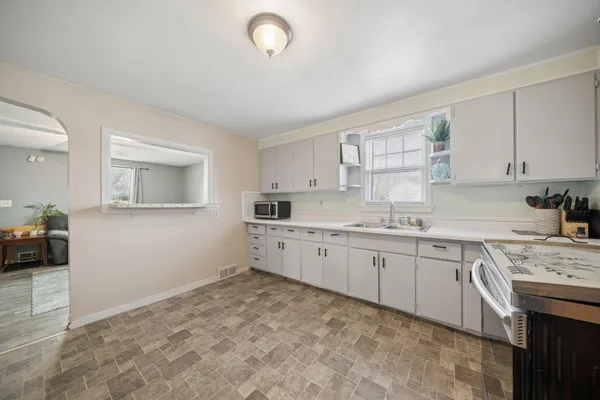 $160,000 | 205 East 11th Street, Fairmont, MN 56031