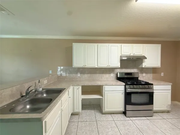 $2,100 | 16015 Youpon Valley Drive, Houston, TX 77073