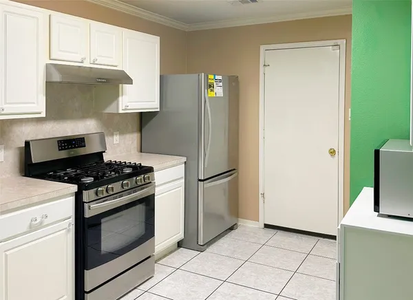 $2,100 | 16015 Youpon Valley Drive, Houston, TX 77073