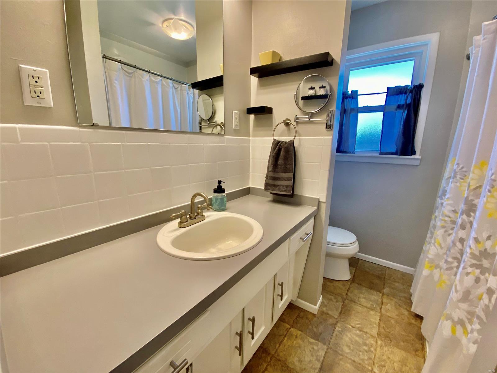 207 Edwin Street Brighton, IL 62012 - Photo 19 of 31 Gallery Image 19