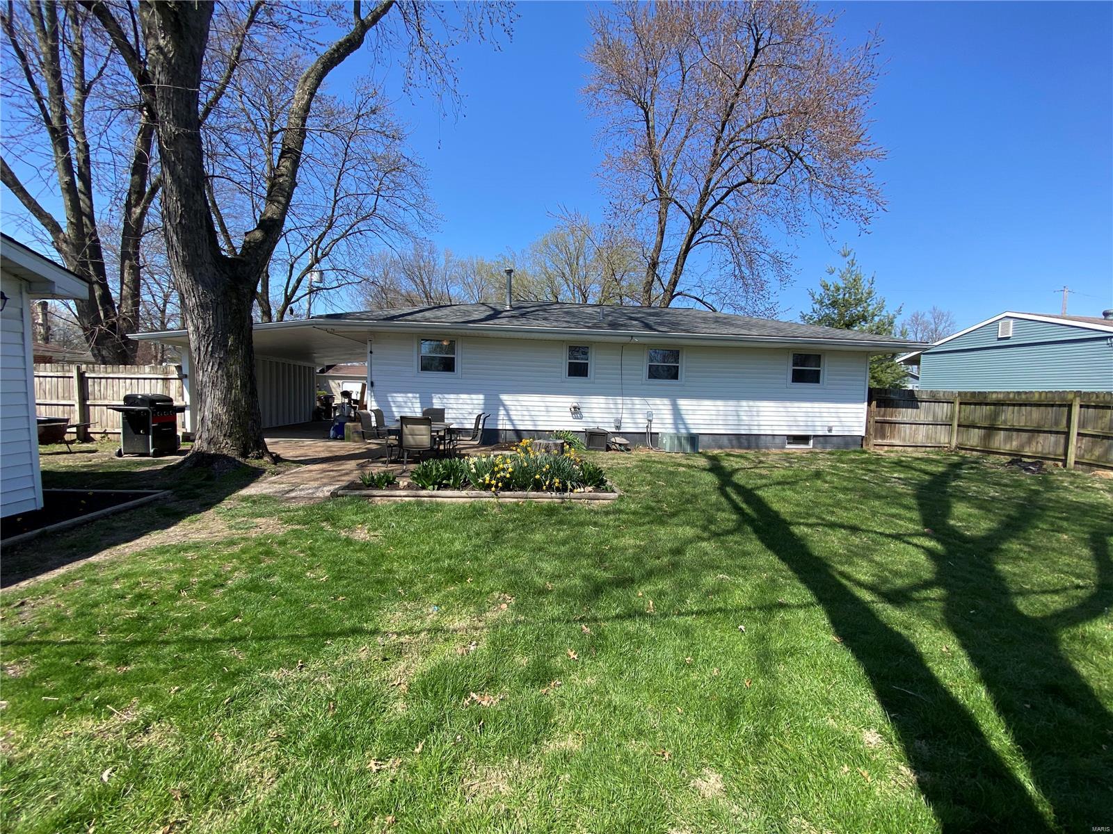 207 Edwin Street Brighton, IL 62012 - Photo 27 of 31 Gallery Image 27