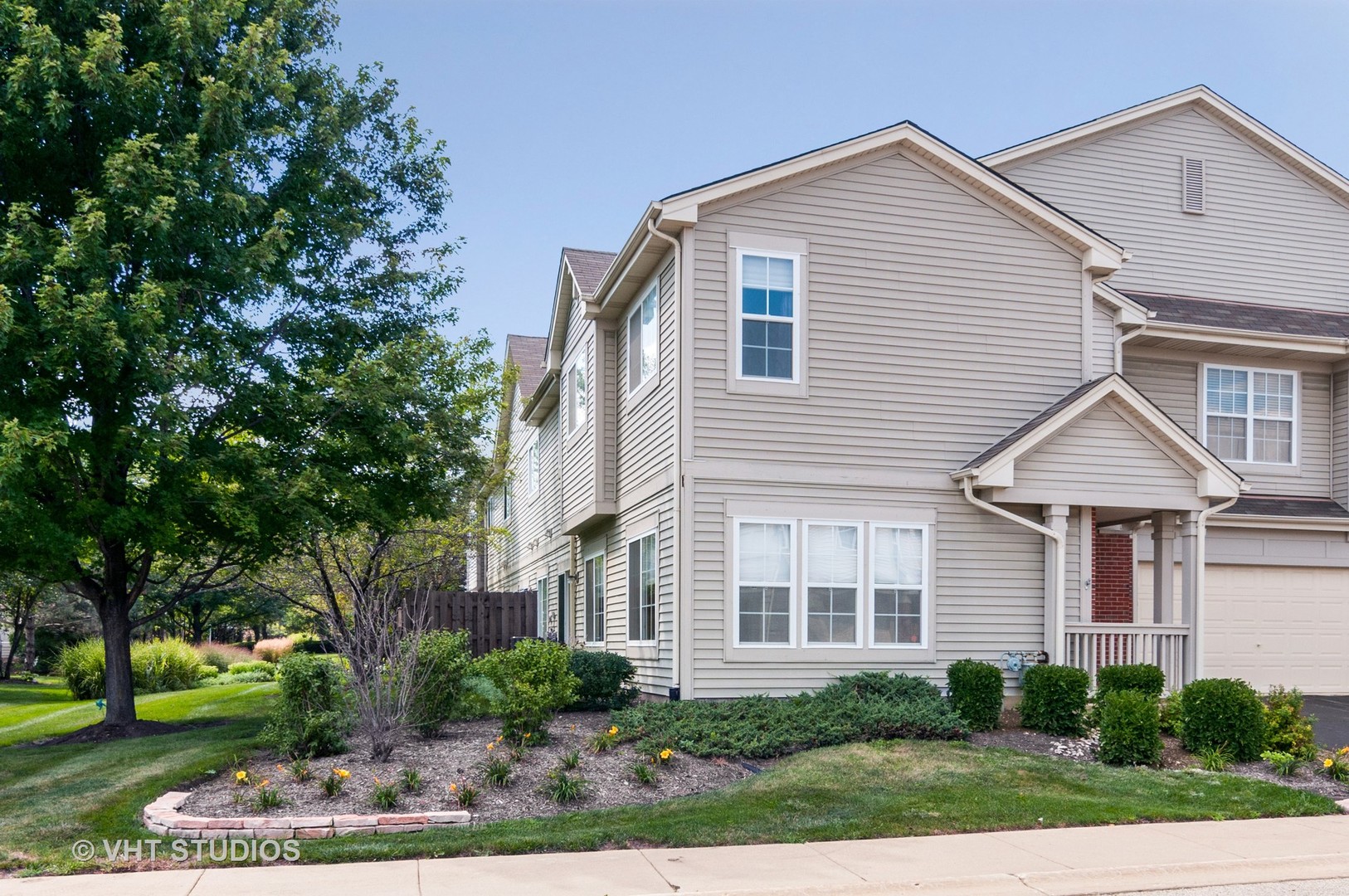 2138 Vanderbilt Drive, Unit 30 Geneva, IL 60134 - Photo 1 of 17