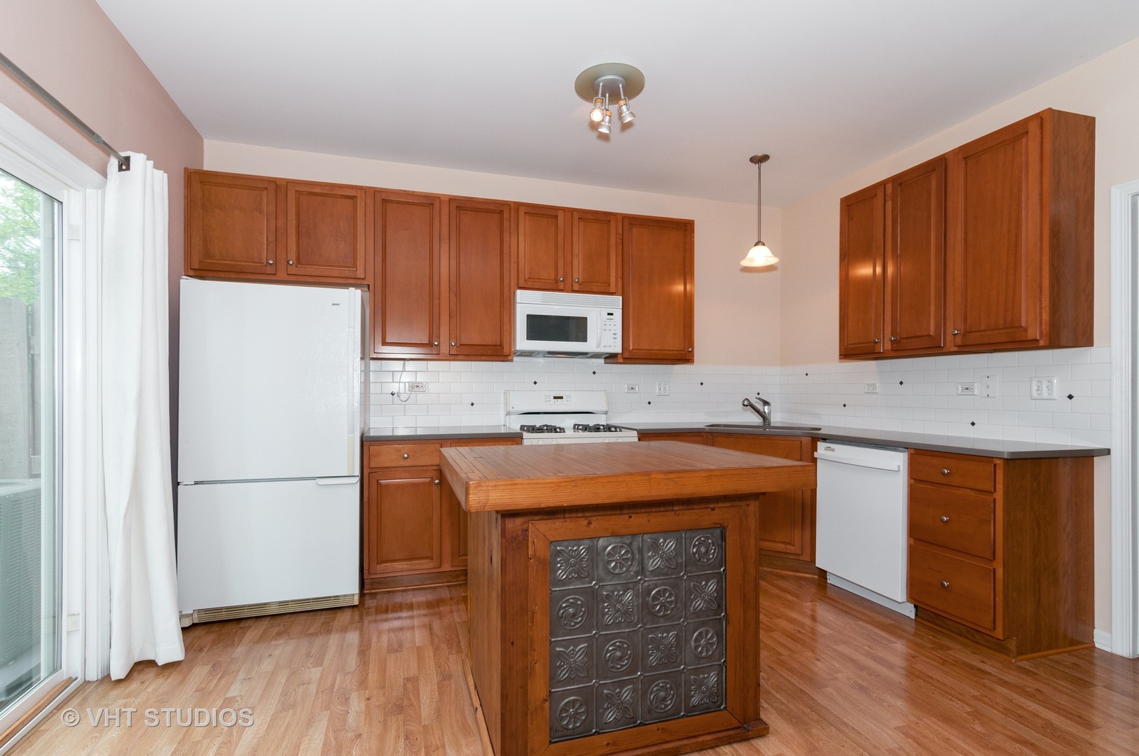 2138 Vanderbilt Drive, Unit 30 Geneva, IL 60134 - Photo 5 of 17
