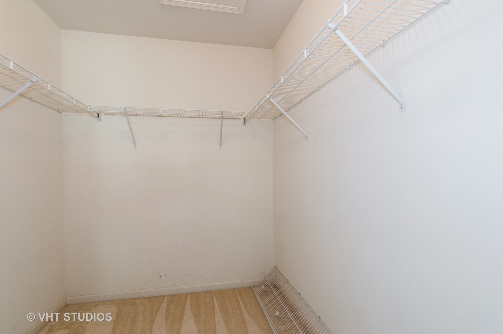 2138 Vanderbilt Drive, Unit 30 Geneva, IL 60134 - Photo 9 of 17