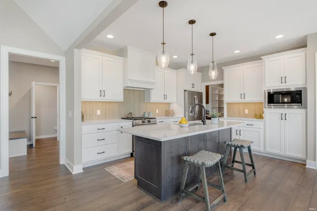 $615,000 | 17645 Monza Pass, Huntertown, IN 46748