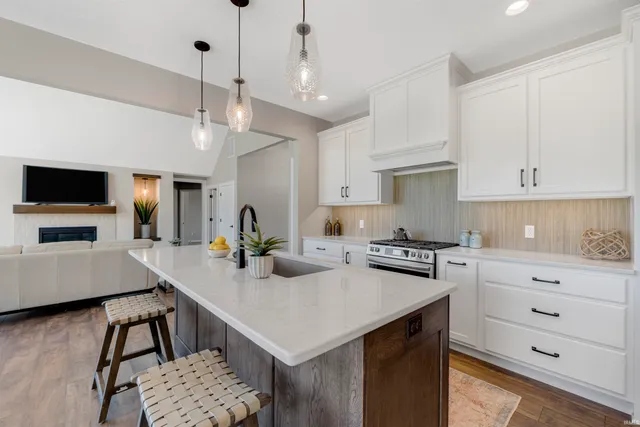 $615,000 | 17645 Monza Pass, Huntertown, IN 46748