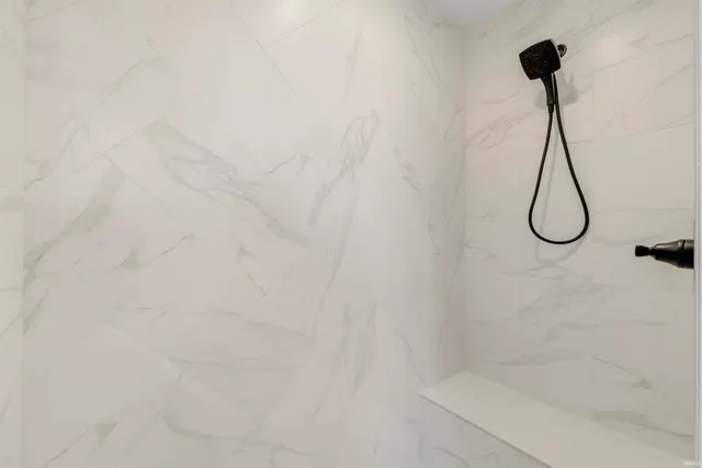 $615,000 | 17645 Monza Pass, Huntertown, IN 46748