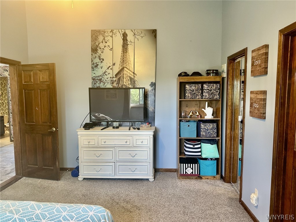 2348 Berg Road West Seneca, NY 14218 - Photo 20 of 34