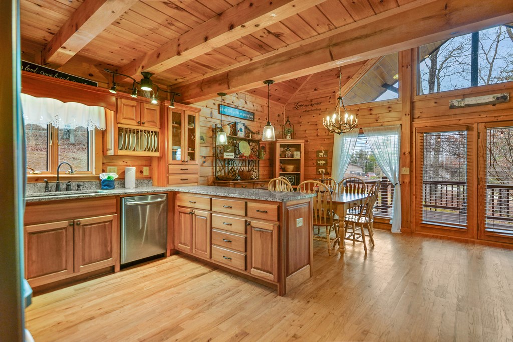 385 Shields Road Mineral Bluff, GA 30559 - Photo 8 of 38