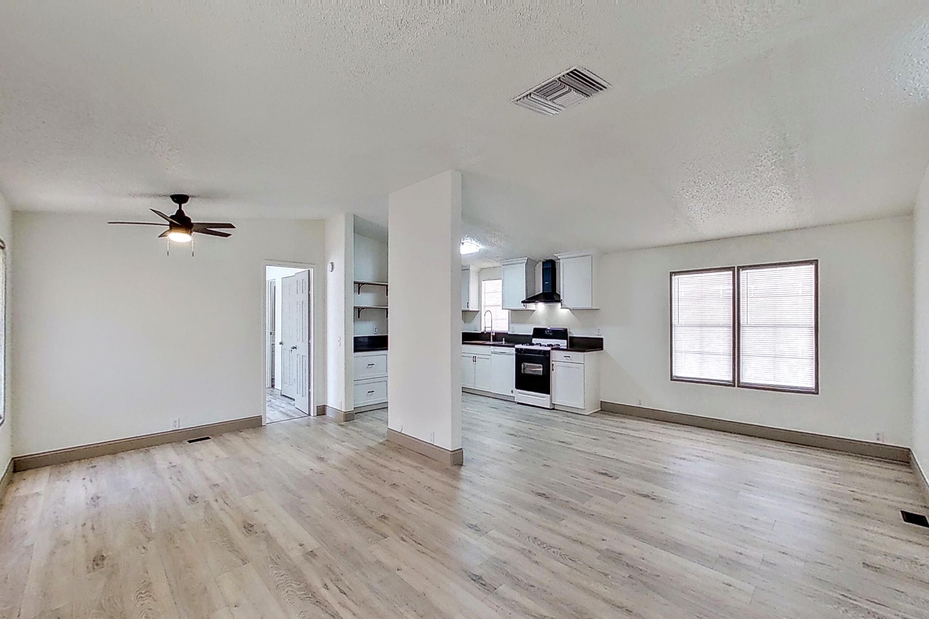 620 West Upjohn Avenue, Unit SPC 33 Ridgecrest, CA 93555 - Photo 11 of 46 great room family room view2