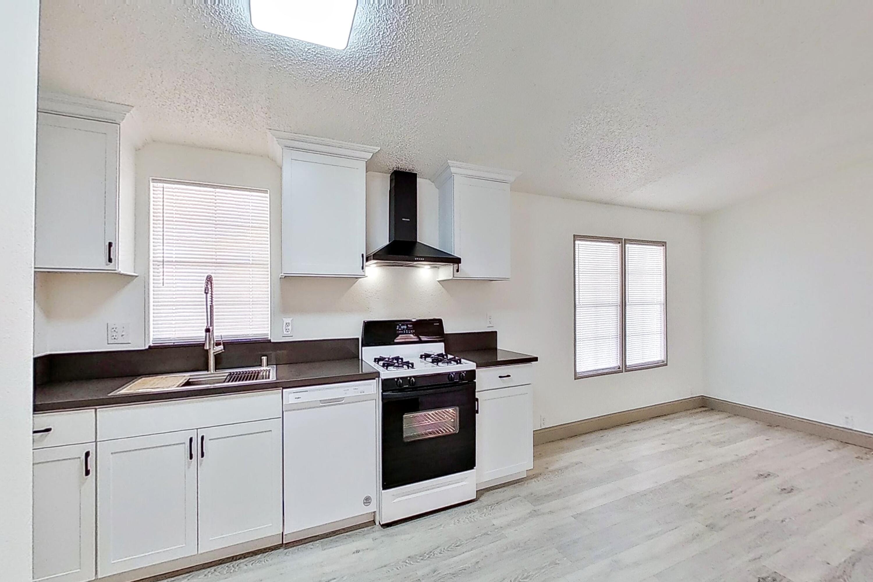 620 West Upjohn Avenue, Unit SPC 33 Ridgecrest, CA 93555 - Photo 15 of 46 kitchen 2