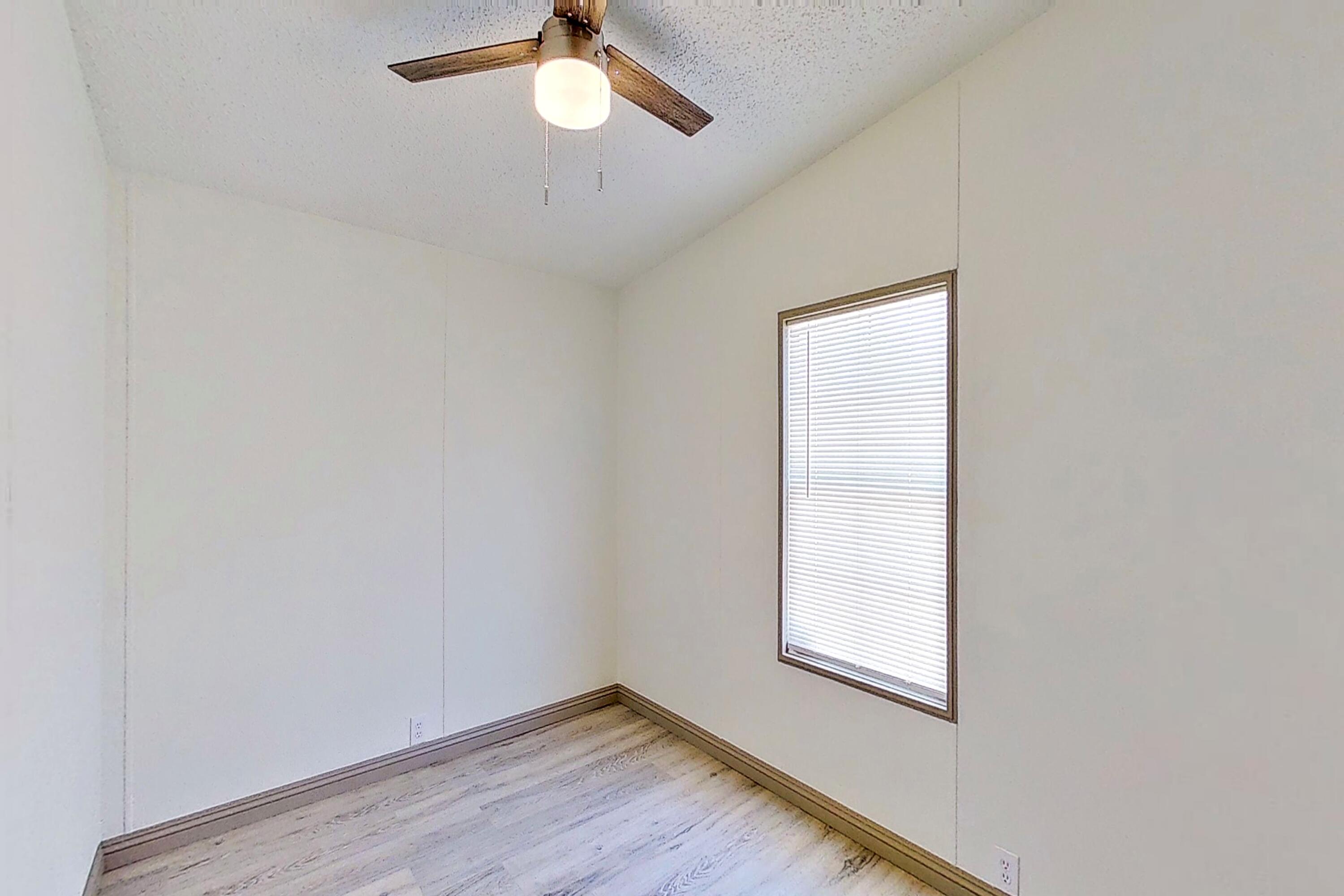 620 West Upjohn Avenue, Unit SPC 33 Ridgecrest, CA 93555 - Photo 20 of 46 bedroom3