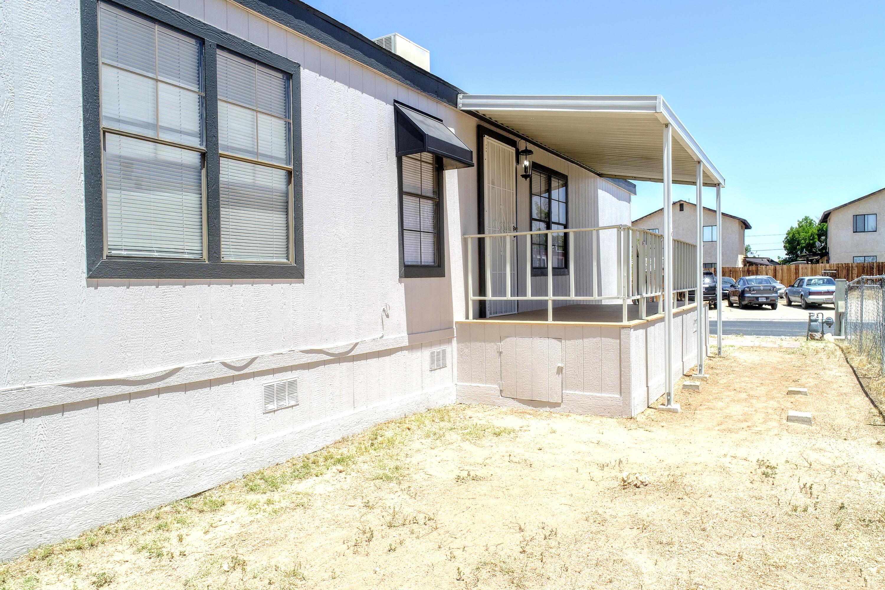 620 West Upjohn Avenue, Unit SPC 33 Ridgecrest, CA 93555 - Photo 30 of 46 side yard