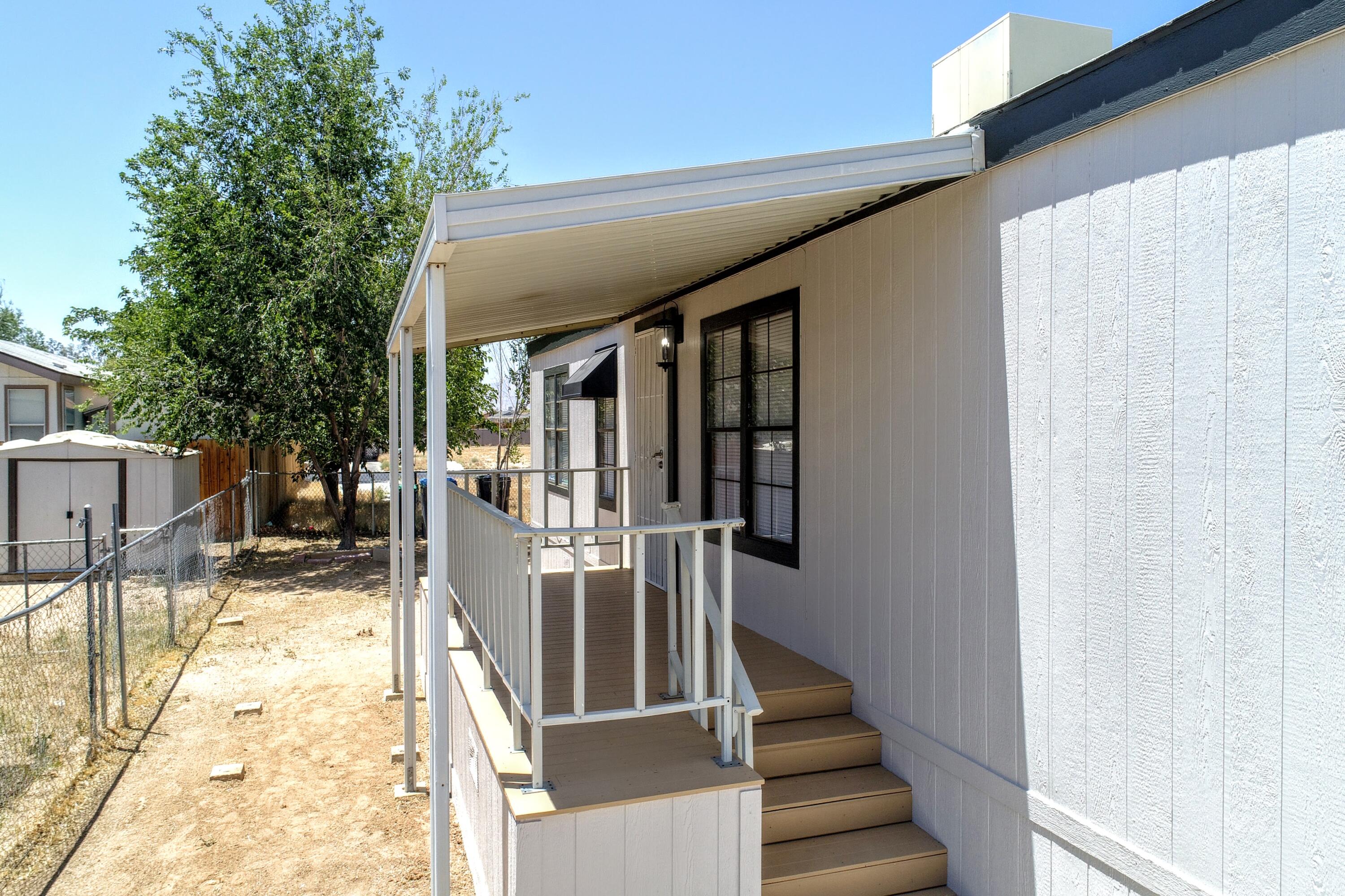 620 West Upjohn Avenue, Unit SPC 33 Ridgecrest, CA 93555 - Photo 32 of 46 front porch