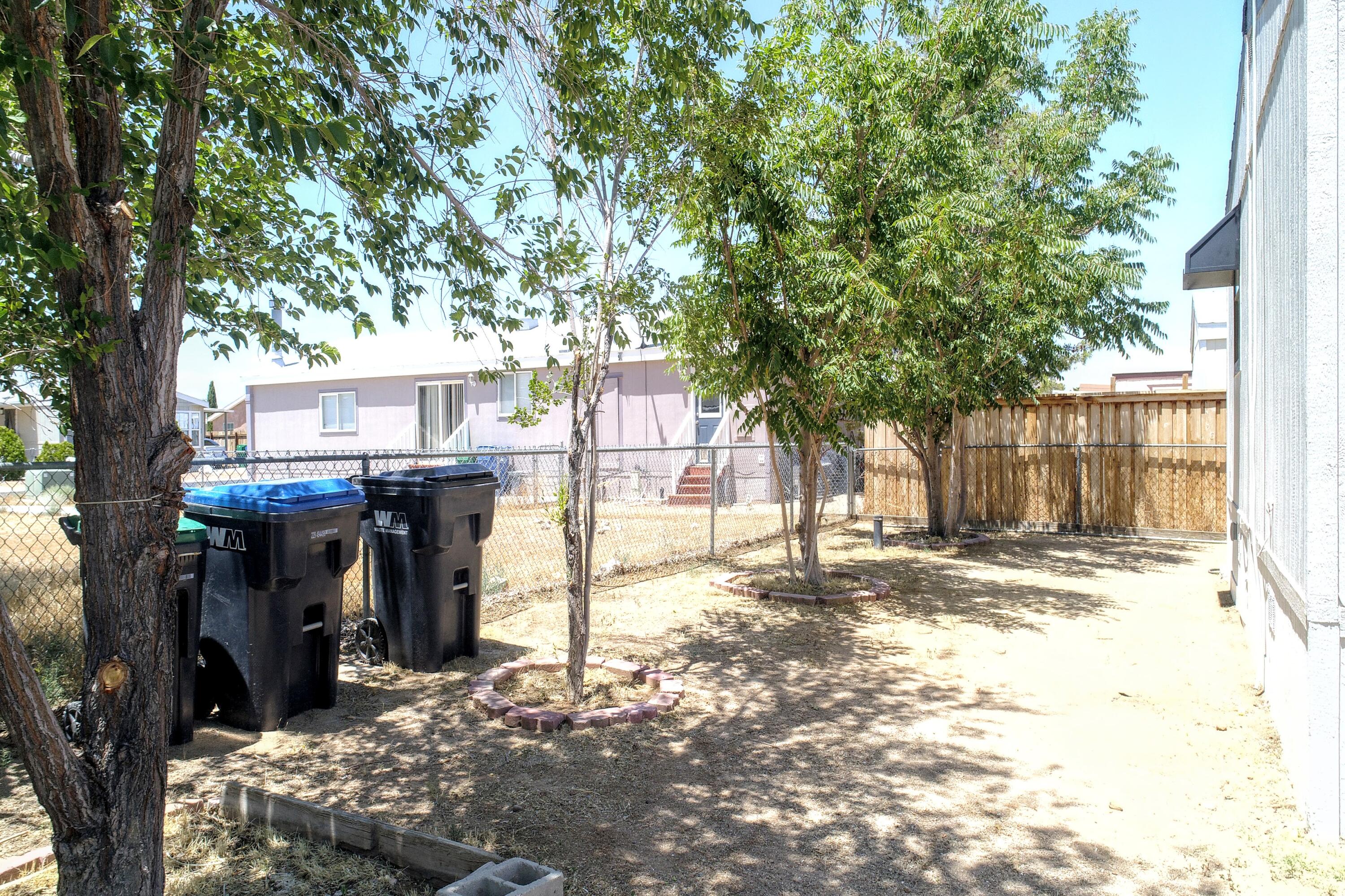 620 West Upjohn Avenue, Unit SPC 33 Ridgecrest, CA 93555 - Photo 37 of 46 backyard