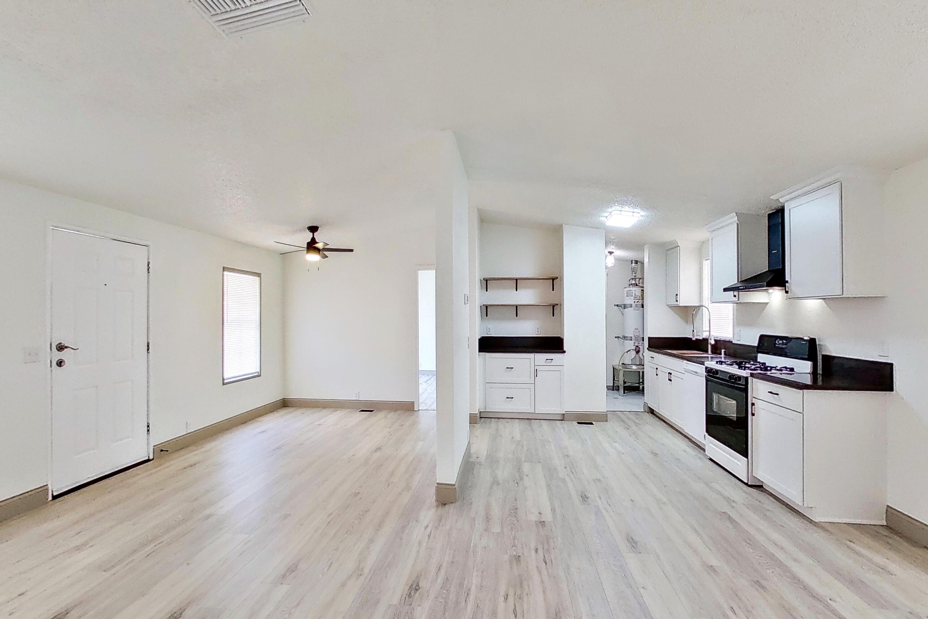 620 West Upjohn Avenue, Unit SPC 33 Ridgecrest, CA 93555 - Photo 4 of 46 great room dinning area view2