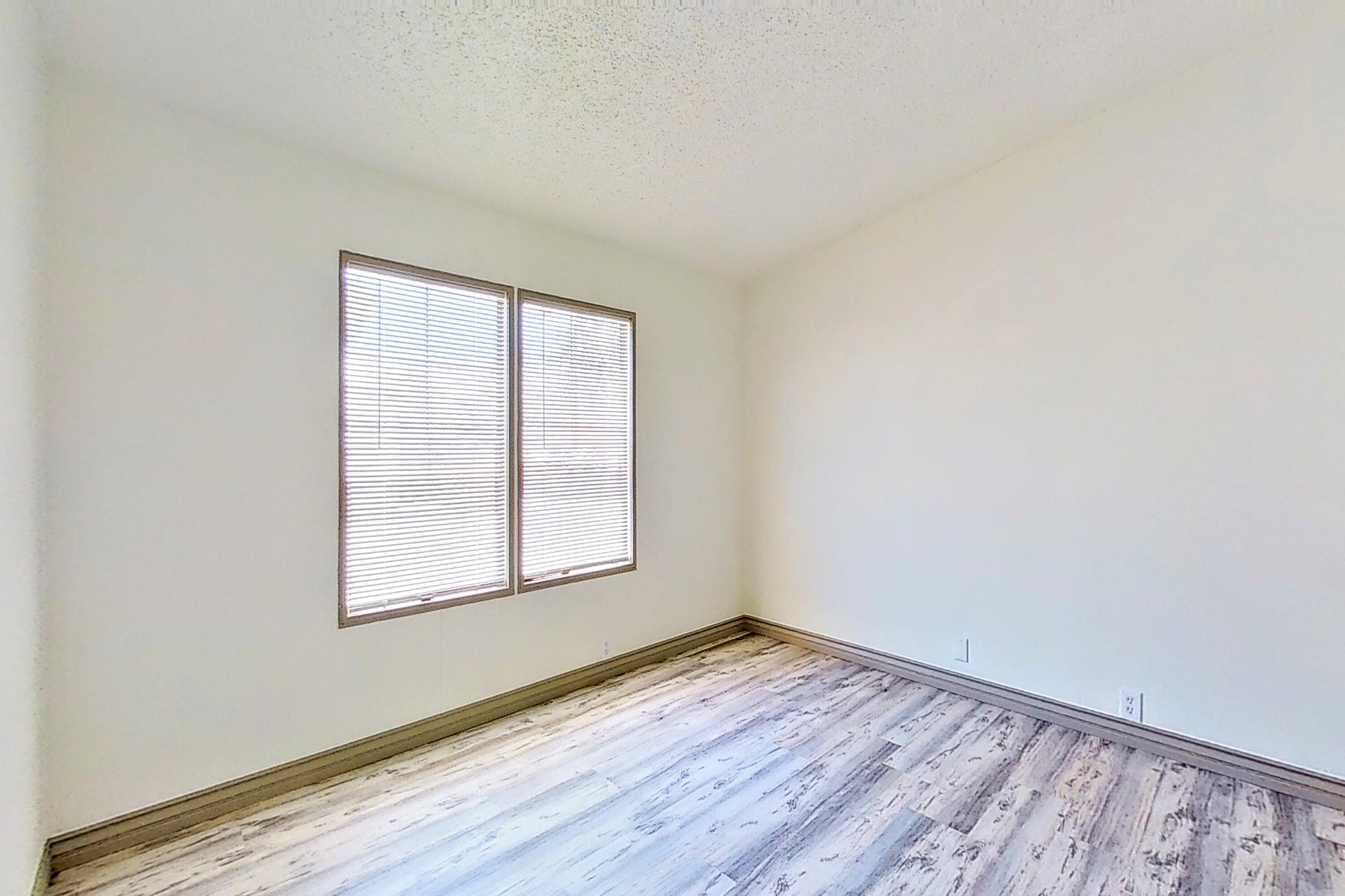 620 West Upjohn Avenue, Unit SPC 33 Ridgecrest, CA 93555 - Photo 10 of 46 dinning