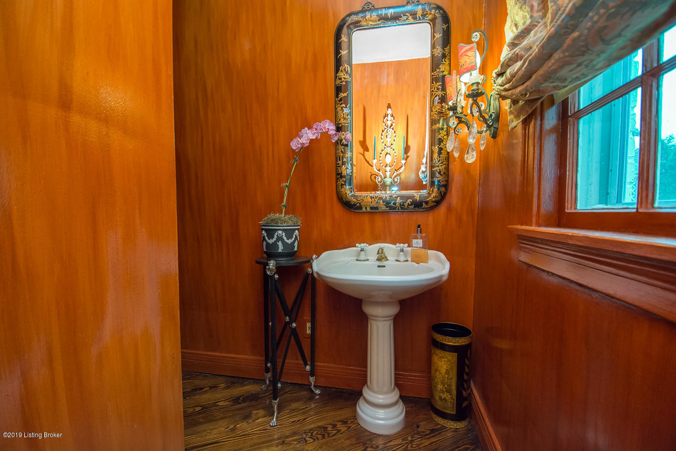 3250 Lexington Road Louisville, KY 40206 - Photo 22 of 42 20 - half bath