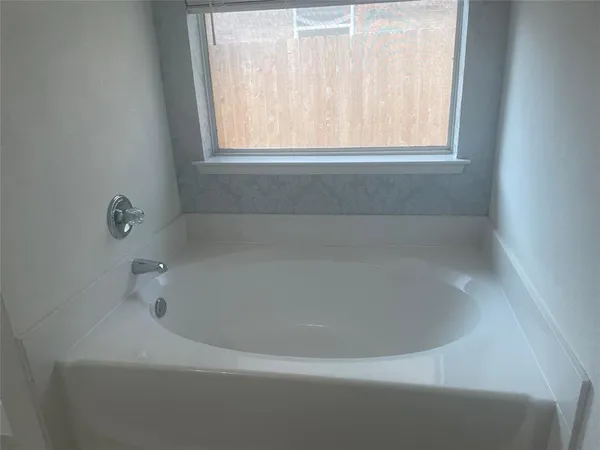 $2,295 | 1825 Kingsbrook Trail, Fort Worth, TX 76120