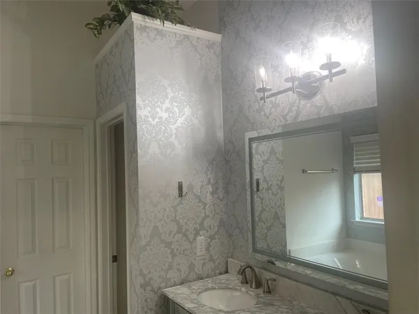 $2,295 | 1825 Kingsbrook Trail, Fort Worth, TX 76120