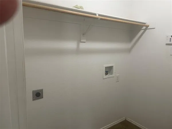 $2,295 | 1825 Kingsbrook Trail, Fort Worth, TX 76120