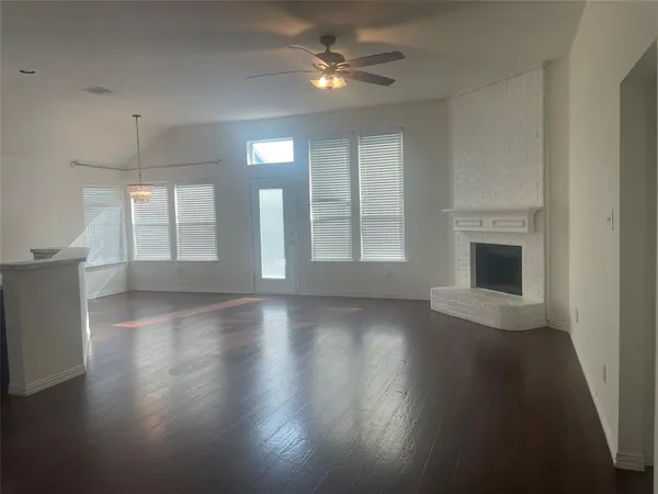 $2,295 | 1825 Kingsbrook Trail, Fort Worth, TX 76120