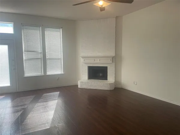 $2,295 | 1825 Kingsbrook Trail, Fort Worth, TX 76120