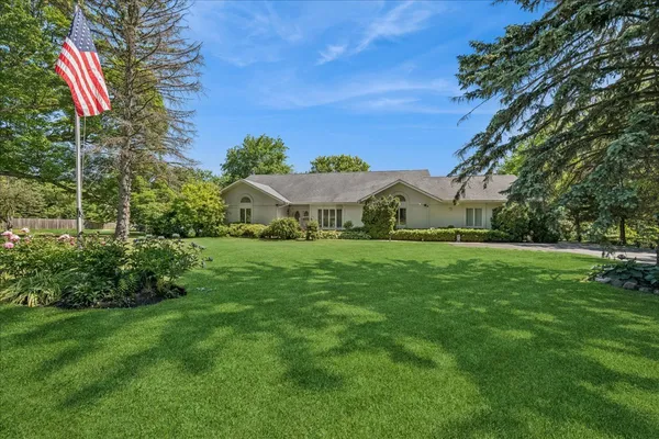 $615,000 | 5045 Grand Avenue, Gurnee, IL 60031
