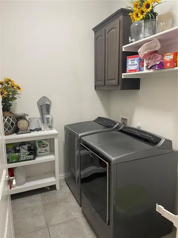 $399,000 | 208 Mineral Point Drive, Aledo, TX 76008